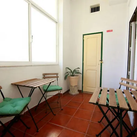 בית הארחה Residencial Mar Dos Acores 2*