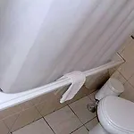 بيت ضيافة ريزيدينسيال مار دوس أكوريس 2*