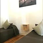 بيت ضيافة ريزيدينسيال مار دوس أكوريس بيت ضيافة Lisboa