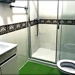 بيت ضيافة ريزيدينسيال مار دوس أكوريس Lisboa