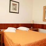 بيت ضيافة ريزيدينسيال مار دوس أكوريس Lisboa