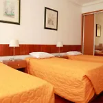 بيت ضيافة بيت ضيافة ريزيدينسيال مار دوس أكوريس 2*
